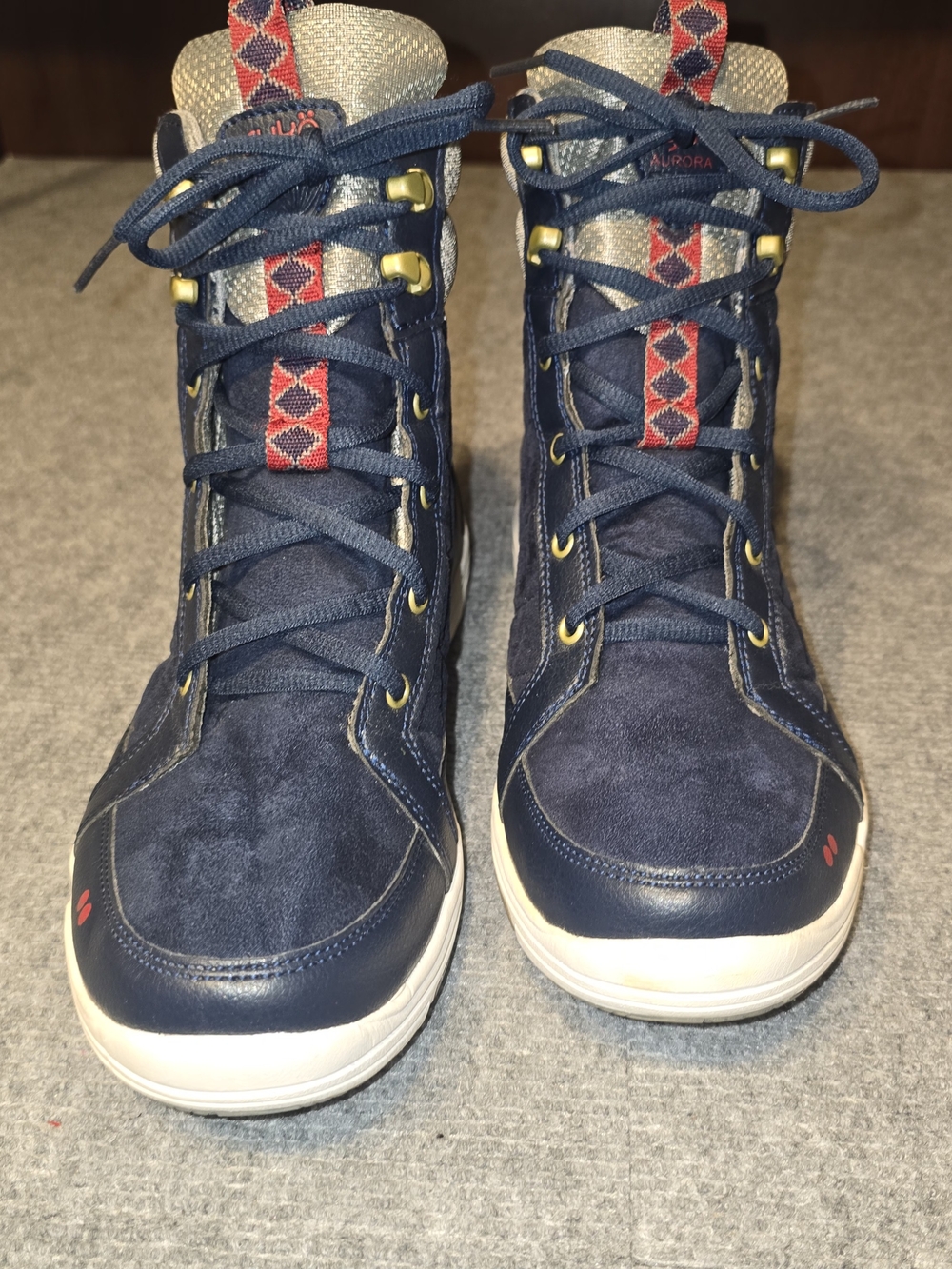 Ryka Aurora Women’s 9.5W Navy Quilted High Top Sneaker Boots Water Resistant